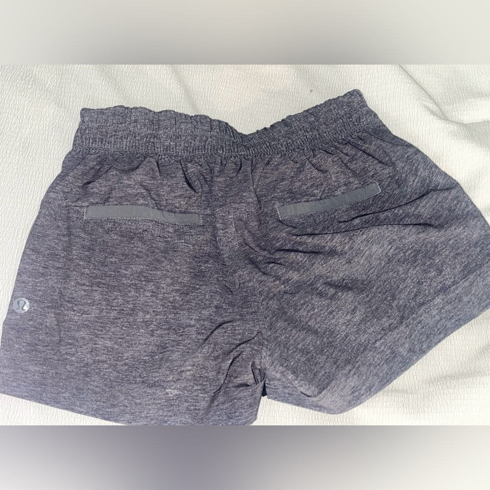 Lululemon Spring Break Away Short - Picture 2 of 3